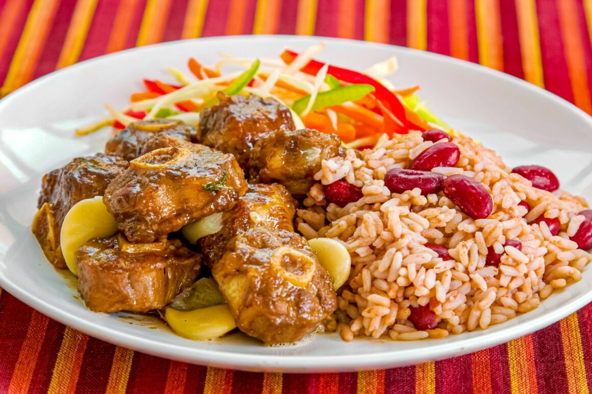 The best restaurant tours in Jamaica with www.jamescarvertours.com