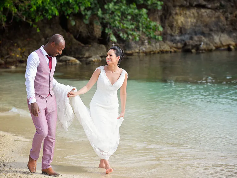 How to Plan a Wedding in Jamaica. The best tours and excursions in Jamaica. Book the best waterfall, boating, cultural, Horse Riding, Swimming & Bamboo Rafting, Fishing, Dunns Party Catamaran, Climb & Zipline, Waterfalls and Horseback Riding tours across Jamaica with www.jamescarvertours.com