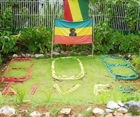 Bob Marley Nine Mile Tour. The best tours and excursions in Jamaica. Book the best waterfall, boating, cultural, Horse Riding, Swimming & Bamboo Rafting, Fishing, Dunns Party Catamaran, Climb & Zipline, Waterfalls and Horseback Riding tours across Jamaica with www.jamescarvertours.com